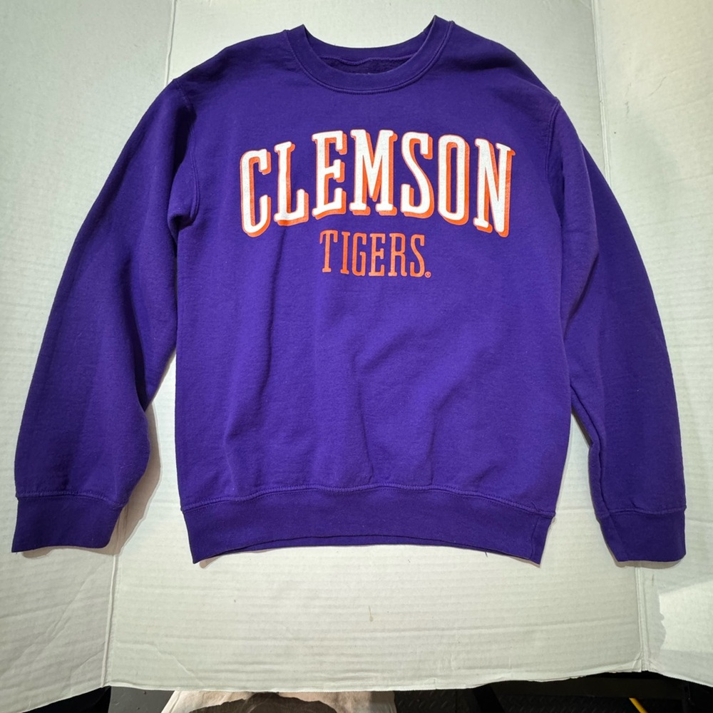 Clemson Tigers crewneck unisex VTG style Purple Sweater size Small